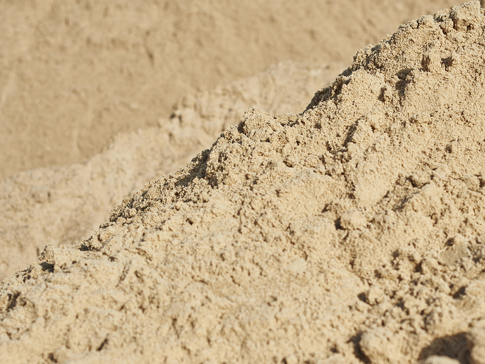 Sand als Schüttgut Baustoff Sand als Baustoff Schüttgut für Bau und Straßenbau